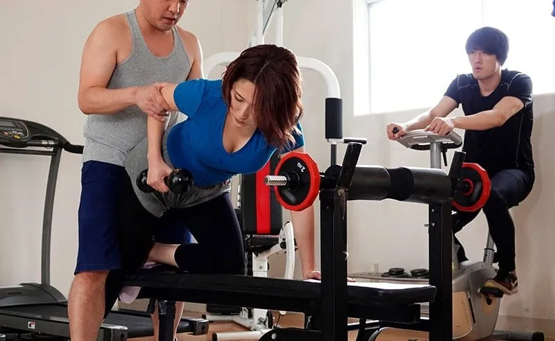 ông xã phát hiện vợ địt nhau với huấn luyện viên thể hình